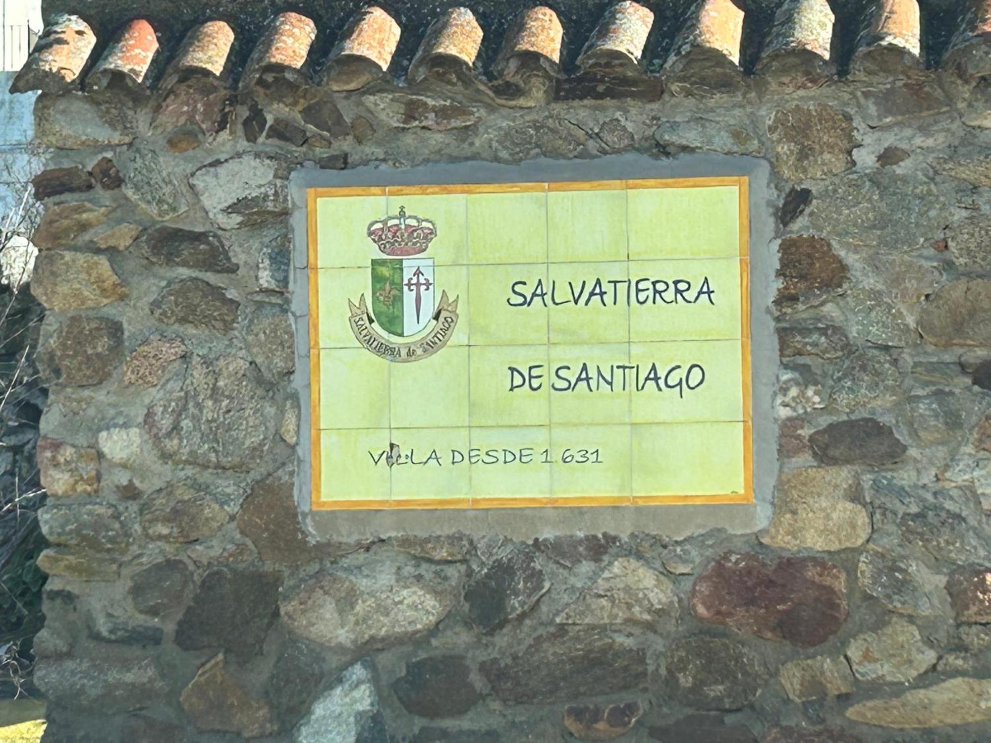 Casa Rural La Manzanilla Salvatierra de Santiago ภายนอก รูปภาพ